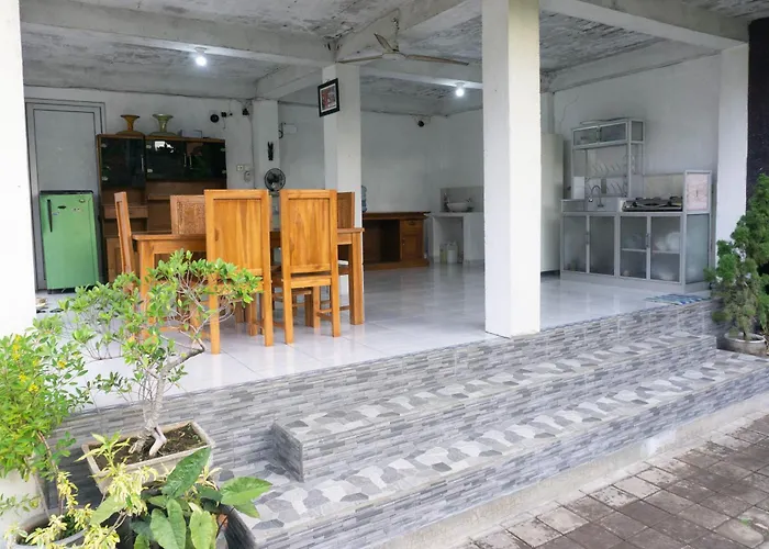Srinadi Affittacamere 3*